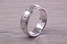 Load image into Gallery viewer, Gents 6 mm Wide Diamond set White Gold Band