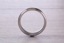 Load image into Gallery viewer, Gents 6 mm Wide Patterned White Gold Band