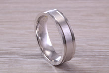 Load image into Gallery viewer, Gents 6 mm Wide Patterned White Gold Band