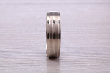 Load image into Gallery viewer, Sterling Silver 6 mm Wide Fashioned Band