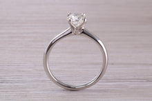 Load image into Gallery viewer, Elegant and Timeless One carat Diamond set Platinum Solitaire