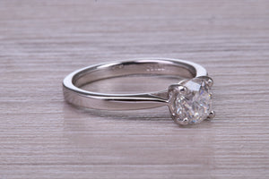 Elegant and Timeless One carat F SI 2 Graded Diamond set Platinum Solitaire