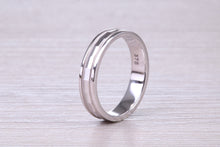 Load image into Gallery viewer, 4 mm Wide White Gold Patterned Wedding Band