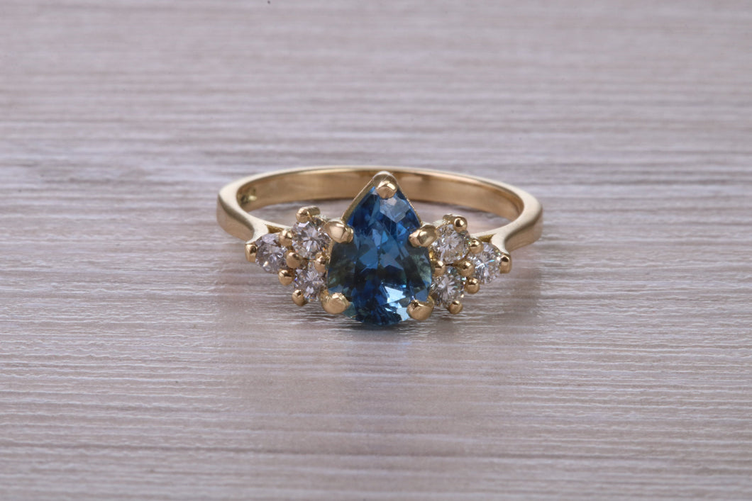 Pear Drop Aquamarine and Diamond set 18ct Yellow Gold Ring, Total 1.61ct Gemstone Weight