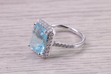 Load image into Gallery viewer, Large 4.57 carat Aquamarine and 0.60ct Diamond set 18ct White Gold Ring